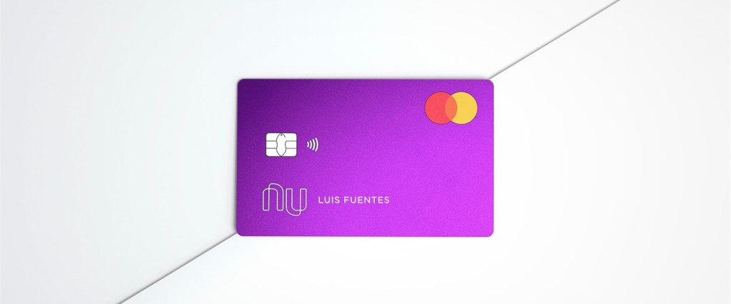 Tarjeta Nu: Nubank lança cartão no México; foto mostra o cartão Nubank roxo