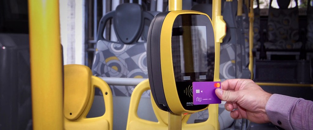 Nubank contactless em ônibus de São Paulo